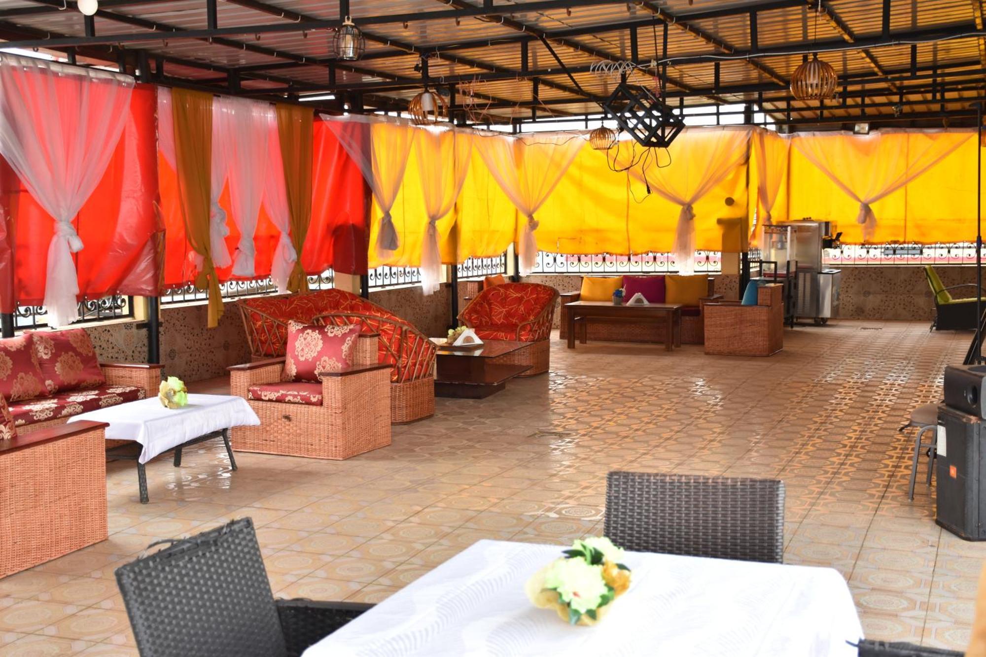 Safyad Hotel Yaoundé Extérieur photo