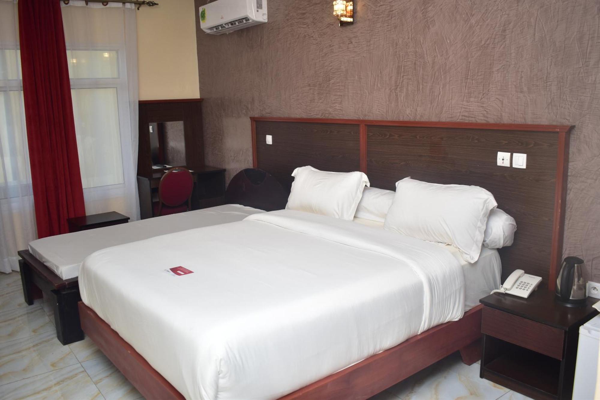 Safyad Hotel Yaoundé Extérieur photo