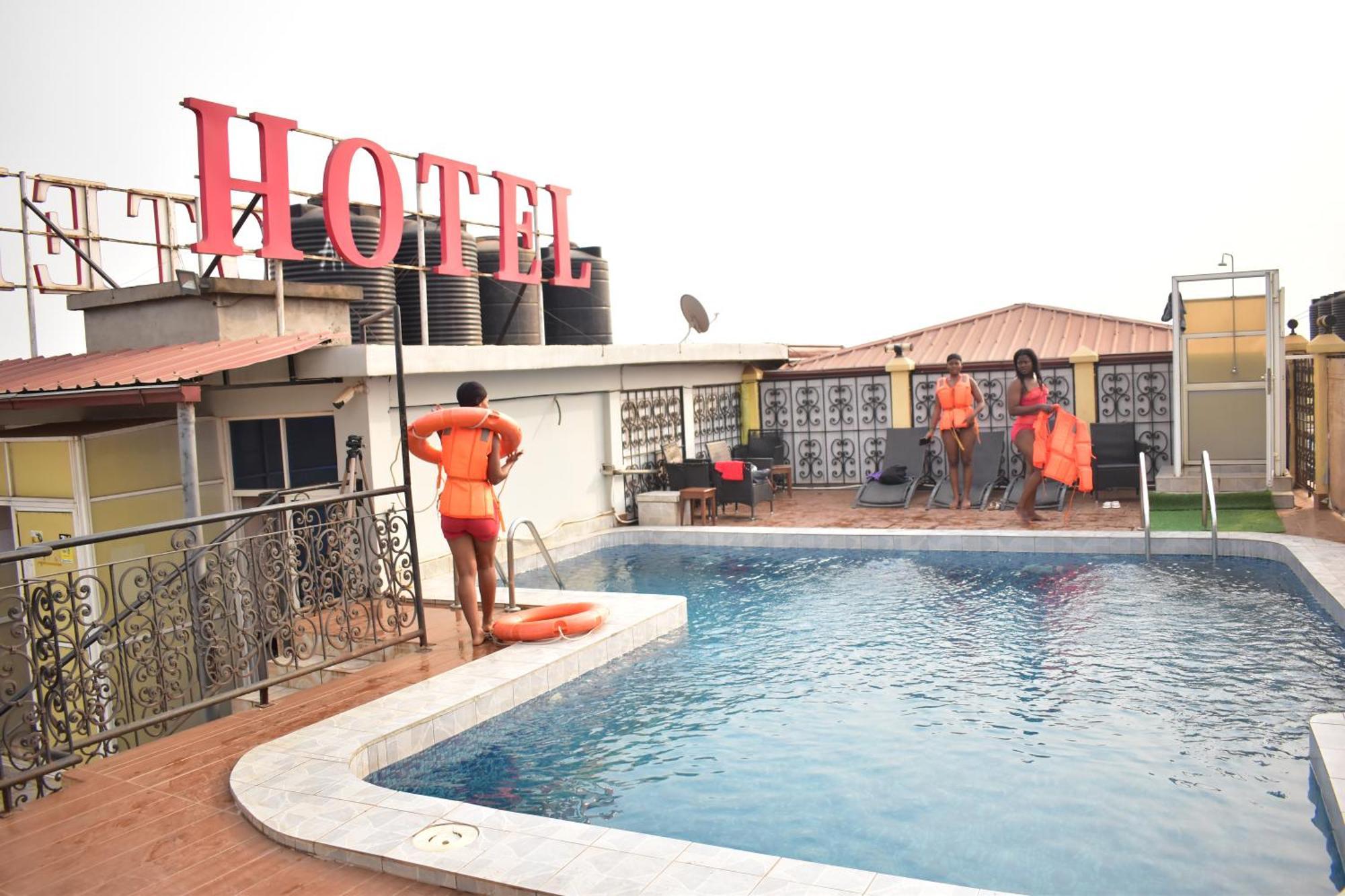 Safyad Hotel Yaoundé Extérieur photo
