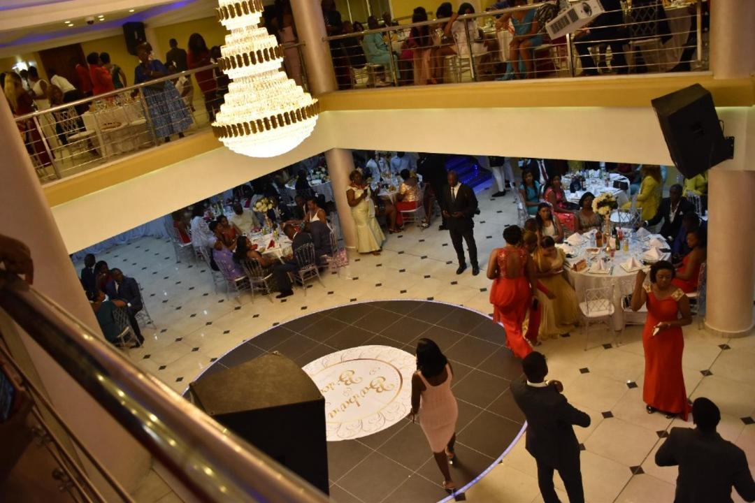 Safyad Hotel Yaoundé Extérieur photo