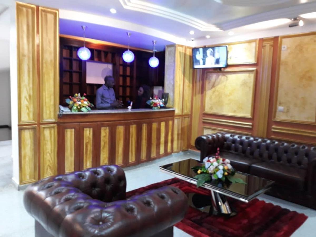 Safyad Hotel Yaoundé Extérieur photo