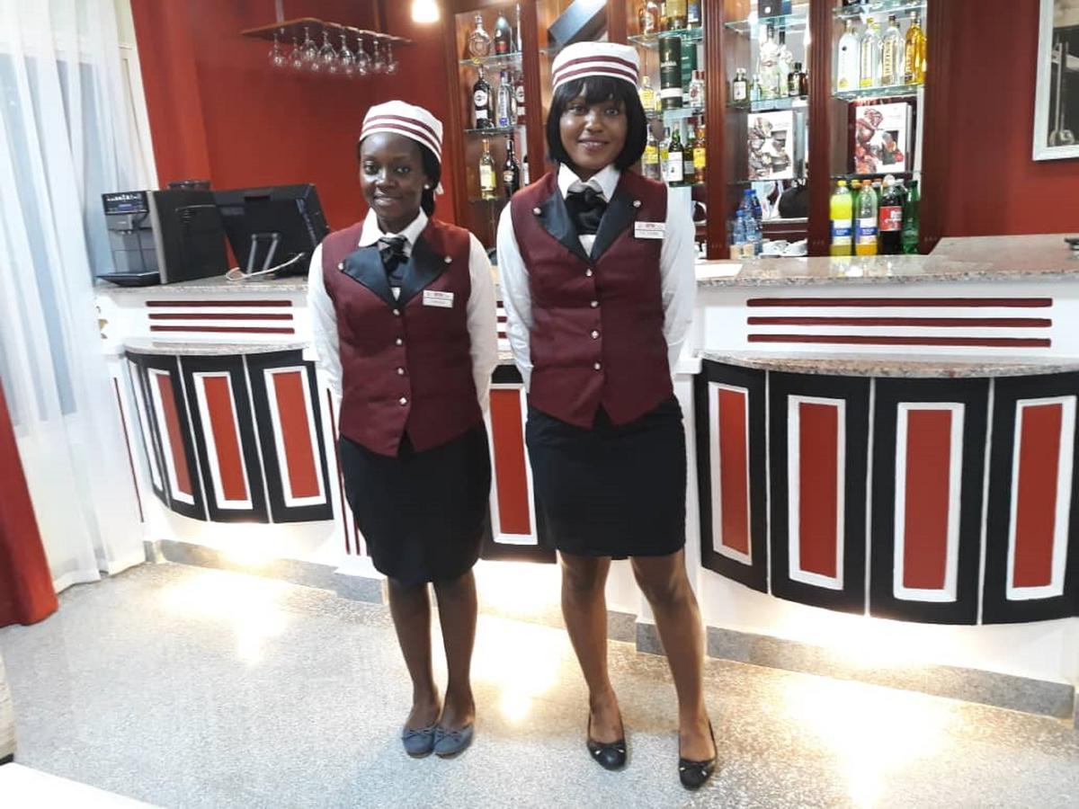 Safyad Hotel Yaoundé Extérieur photo