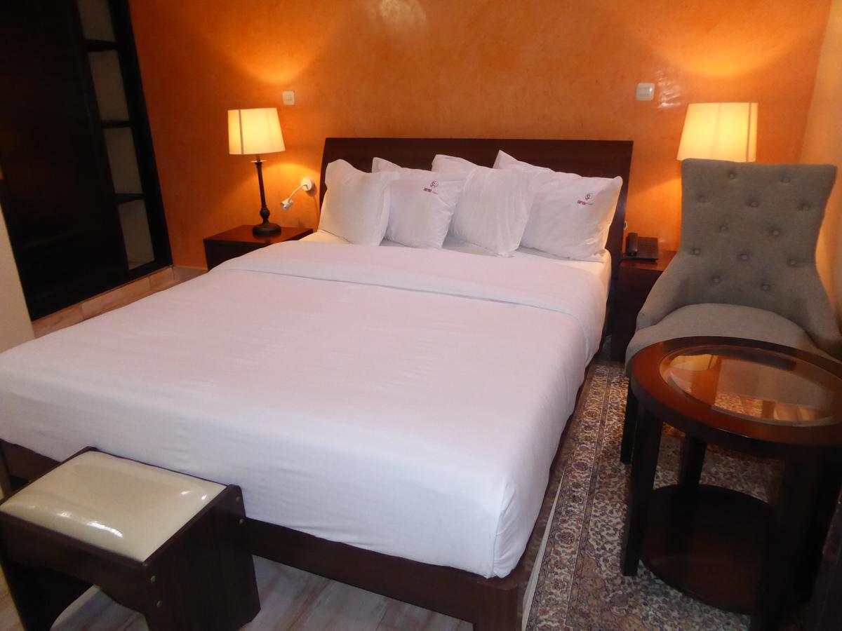 Safyad Hotel Yaoundé Extérieur photo