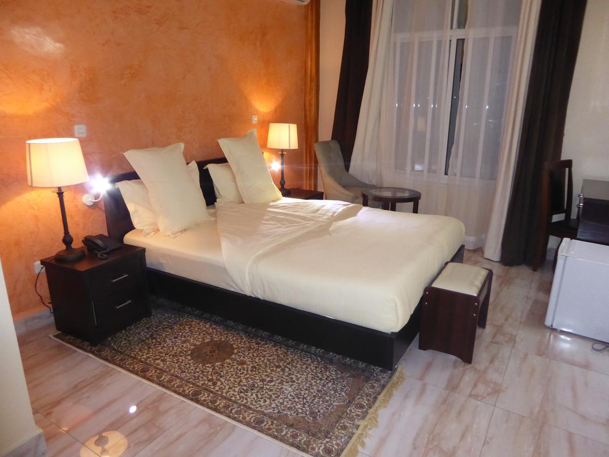 Safyad Hotel Yaoundé Extérieur photo