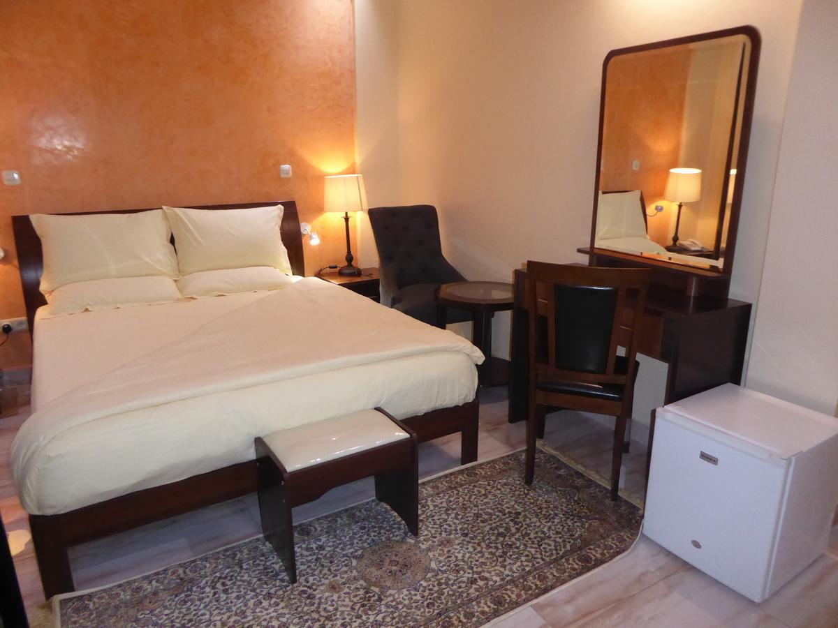 Safyad Hotel Yaoundé Extérieur photo